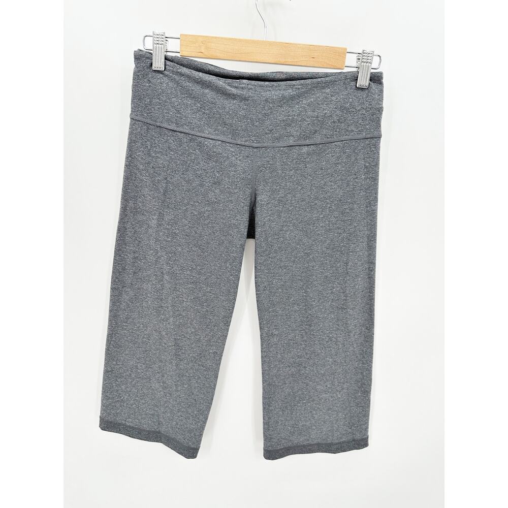 Lululemon Grey Flare Leg Cropped Pull On Activewear Capri Pants‎ Women's Size 4